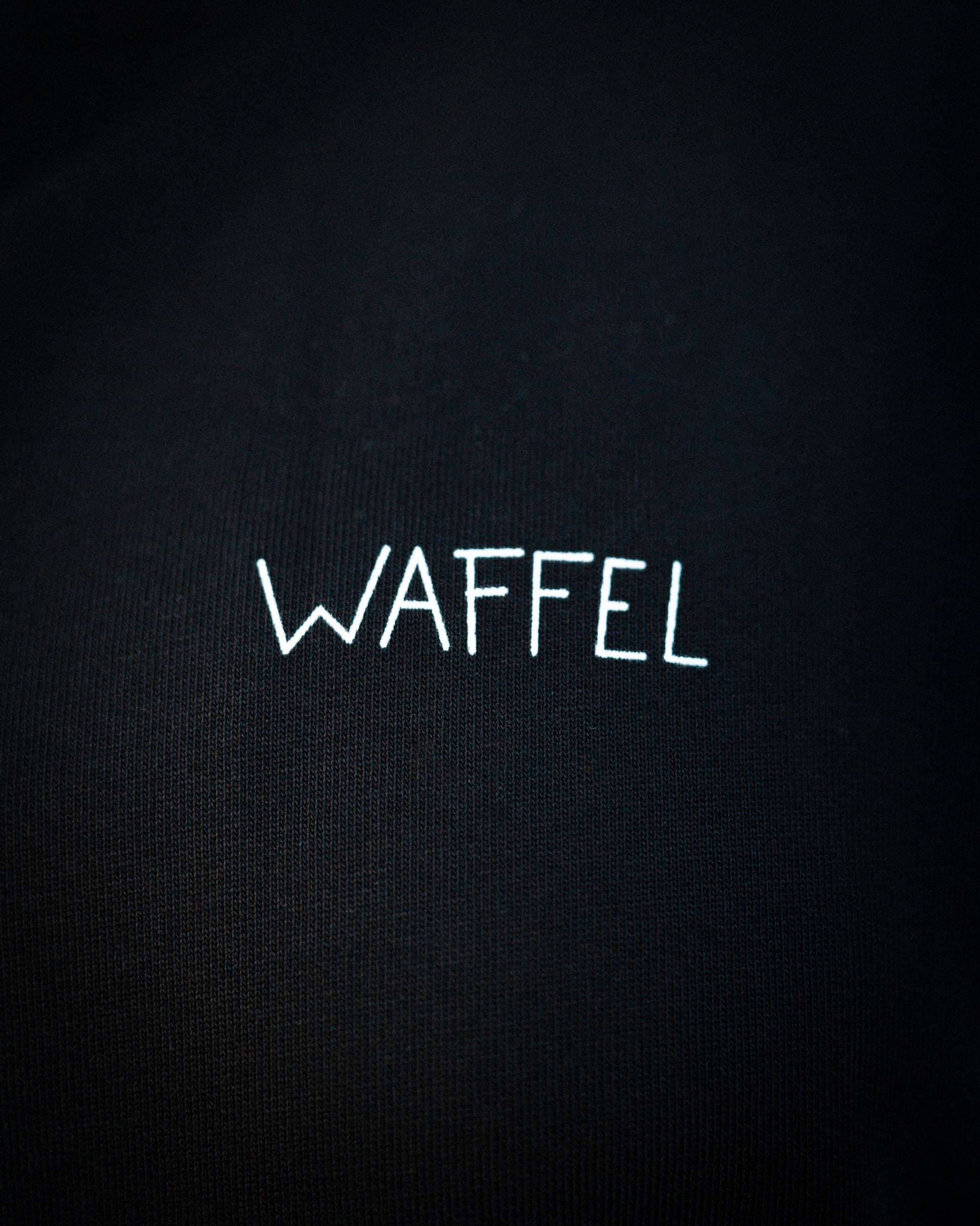 WAFFEL SKETCH SWEATER SCHWARZ